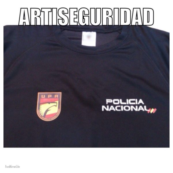 CAMISETA UPR CUERPO POLICIA