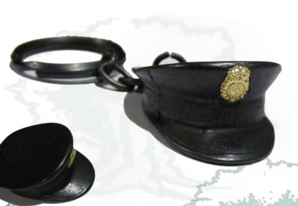 Llavero POLICIA GORRA DE PLATO