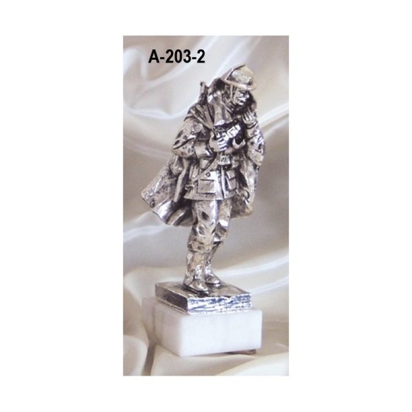 Figura Guardia capa baño plata 21x7 cm.