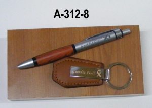 Set boligrafo y llavero piel Emblema GC