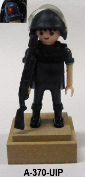 Muñeco articulado UIP CNP