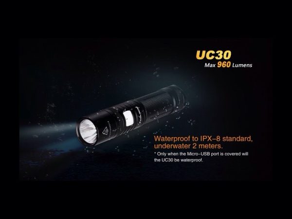 Linterna Recargable 960 lúmenes fénix UC30