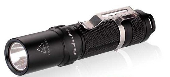 Linterna Led Ld09 Fénix, 220 Lumens Y 4 Modos Linterna Led Ld09 Fénix, 220 Lumens Y 4 Modos