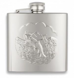 Petaca acero. Relieve PESCADOR.C:6 OZ